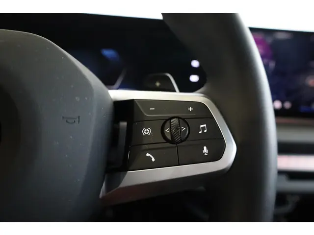 BMW 1 Serie 120 2025 Benzine 24