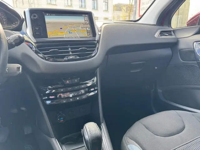 Peugeot 208 1.6 VTi Allure *KOPPAKKING LEK* 2012 Benzine 17