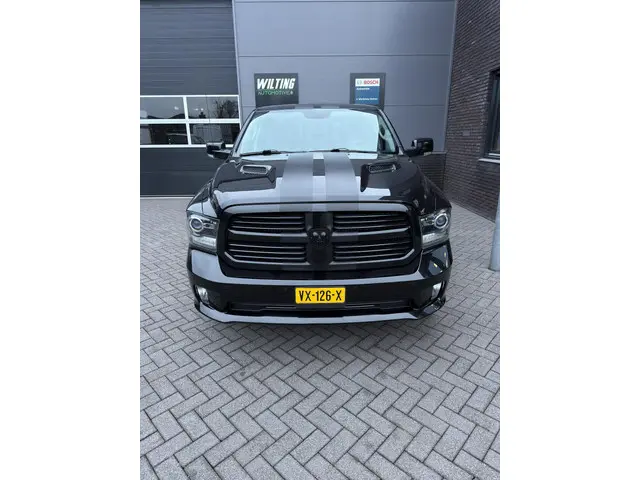 Dodge Ram 1500 5.7 V8 Quad Cab 6'4 2016 Benzine 5