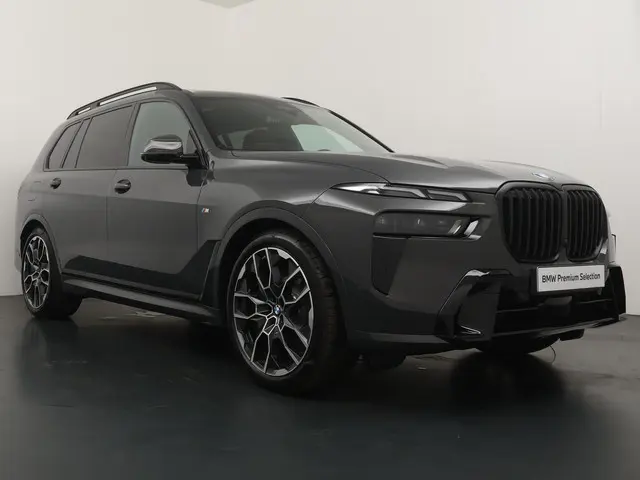 BMW X7 xDrive40i 2025 Benzine 7