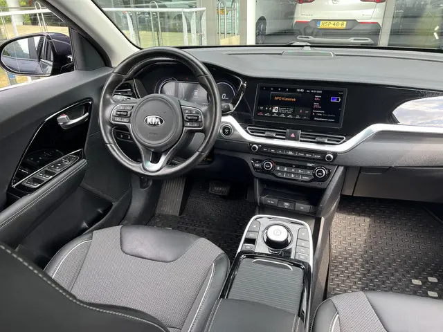 Kia e-Niro DynamicPlusLine 64 kWh 2021 Elektrisch 36