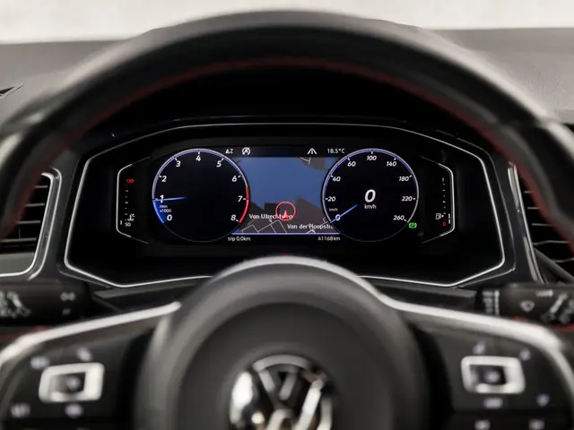 Volkswagen T-Roc 1.5 TSI Sport 2019 Benzine 8