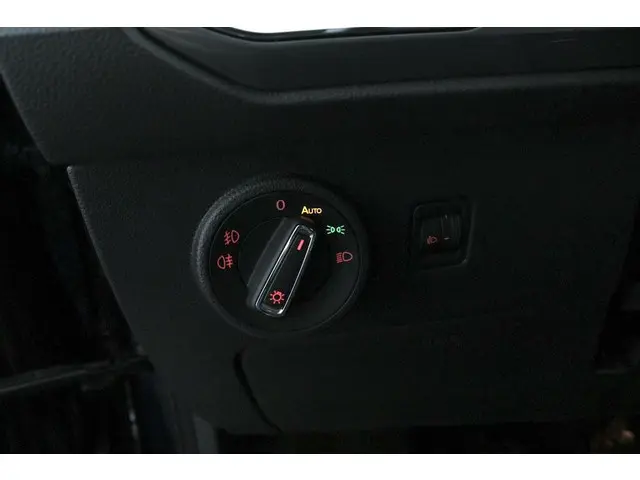 SEAT Ateca 1.0 EcoTSI Style blauw 2017 Benzine 21