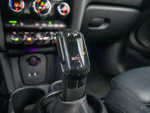 MINI 3-Deurs Cooper Aut. 2020 Benzine 16