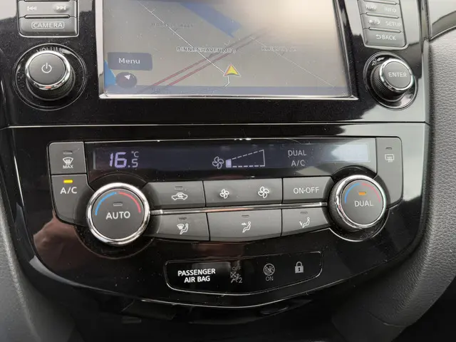 Nissan QASHQAI 1.2 Premier Edition 2014 Benzine 14