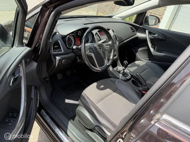 Opel Astra 1.4 Turbo Edition 2012 Benzine 8