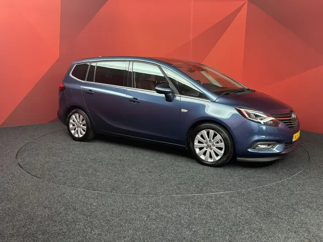 Opel Zafira 1.4 Turbo Business Executive 2017 Benzine 15