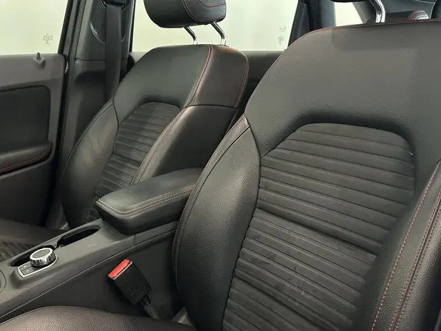 Mercedes-Benz B-Klasse 180 Ambition 2015 Benzine 27
