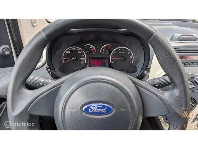 Ford Ka 1.2 Style start/stop 2015 Benzine 10