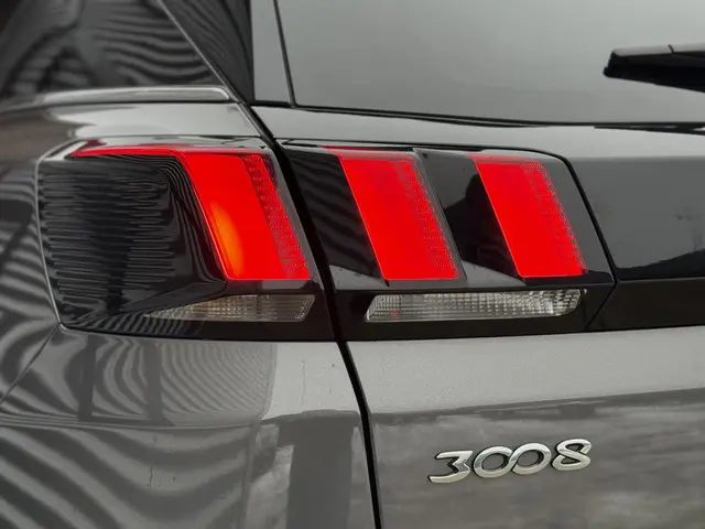 Peugeot 3008 1.2 PureTech GT Line 2017 Benzine 39