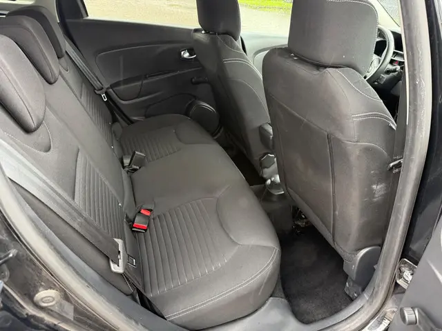 Renault Clio Estate 0.9 TCe Limited 2017 Benzine 12