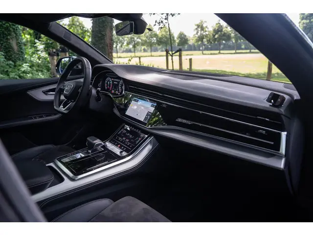 Audi Q8 55 TFSI quattro 2019 Benzine 56
