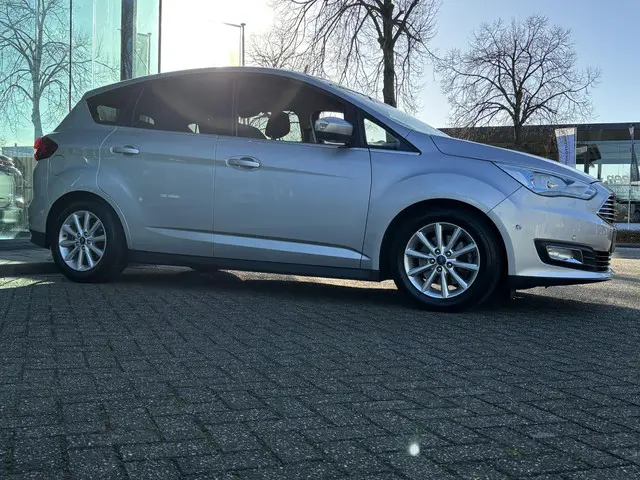 Ford C-MAX 1.5 Titanium 2016 Benzine 15