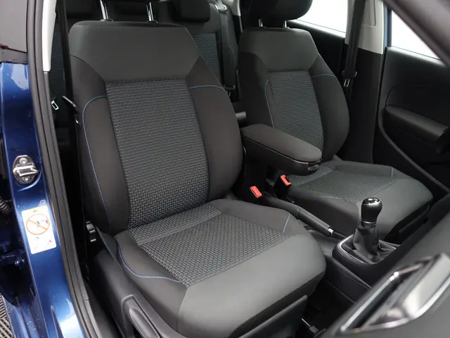 Volkswagen Polo 1.0 BlueMotion Highline- 2017 Benzine 3