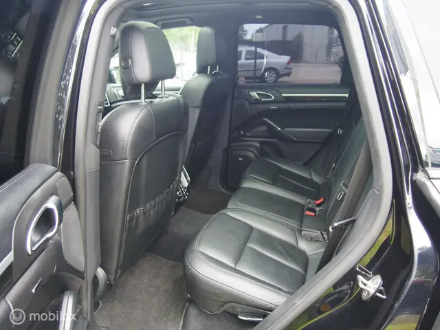 Porsche Cayenne 4.8 S 2012 Benzine 23