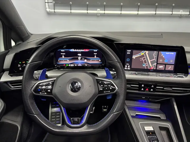 Volkswagen Golf 8 2.0 TSI R 4Motion 2021 Benzine 11