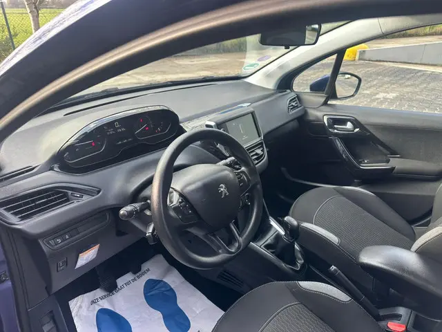 Peugeot 208 1.2 PureTech Blue Lion 2016 Benzine 7