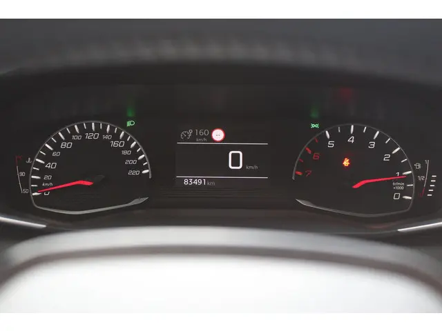 Peugeot 2008 1.5 BlueHDi Blue Lease Active 2021 Diesel 22