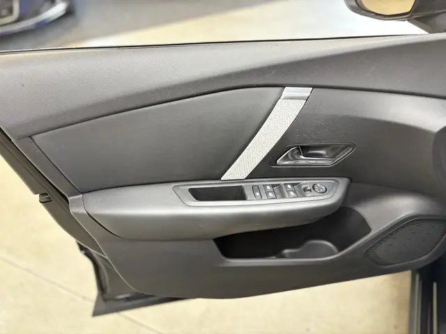 Citroën C4 1.2 Puretech Feel Pack 2021 Benzine 25