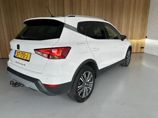 SEAT Arona 1.0 TSI Xcellence Launch Edition 2018 Benzine 2