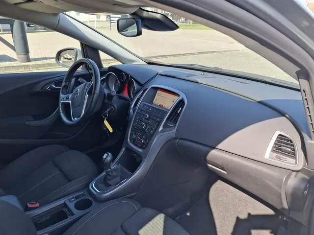 Opel Astra 1.4 Turbo Edition 2015 Benzine 15