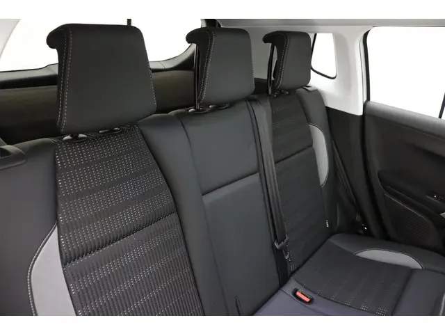 Peugeot 2008 1.2 PureTech Allure 2019 Benzine 17