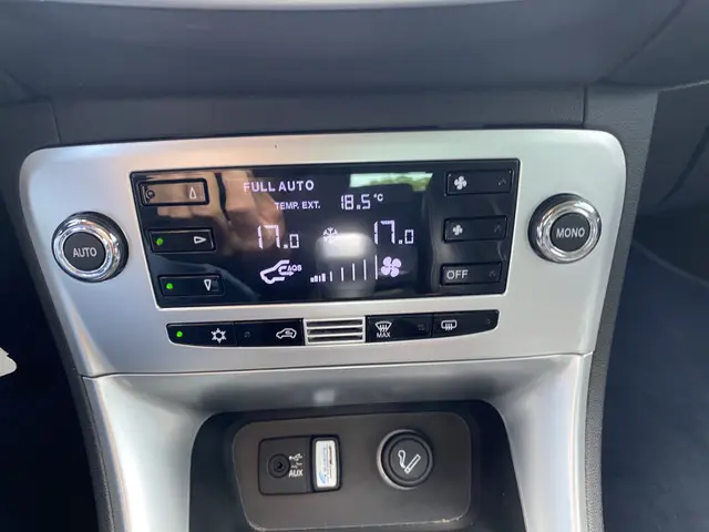 Lancia Delta 1.4 M.air Silver 2012 Benzine 12