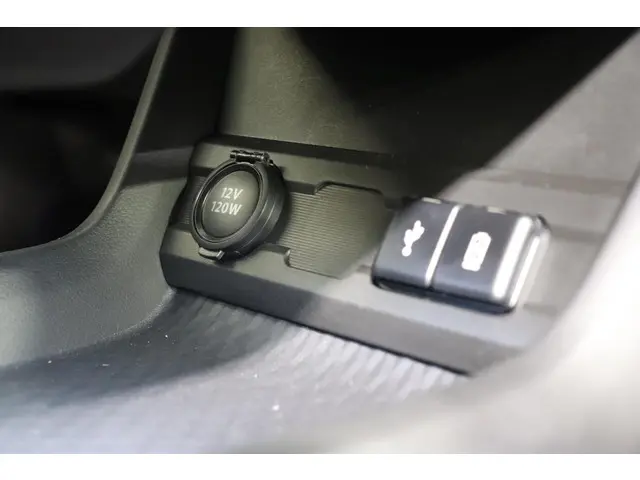 Toyota Urban Cruiser Executive 61 kWh, 2026 Elektrisch 40