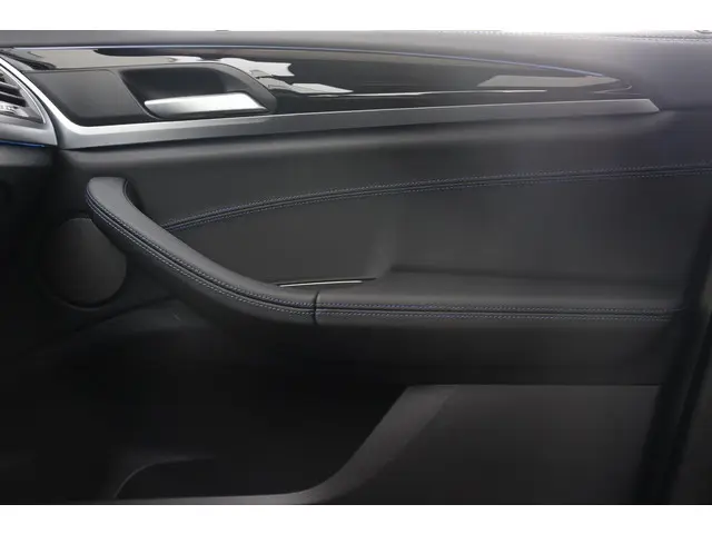 BMW iX3 High Executive Edition 80 kWh 2025 Elektrisch 33