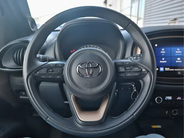 Toyota Aygo X 1.0 VVT-i MT Envy 2022 Benzine 14