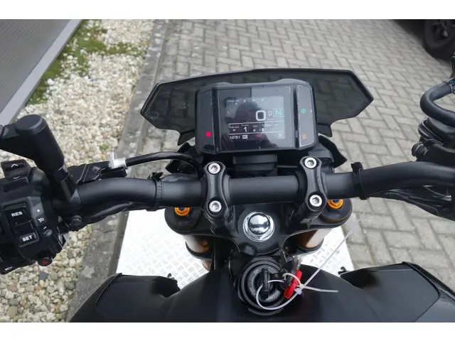 Yamaha MT 09 SP 2022 Benzine 14