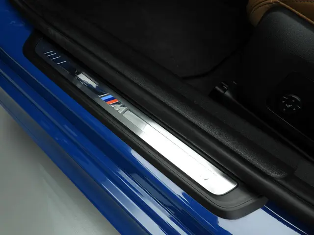 BMW 3 Serie Touring 330e 2024 Hybride Benzine 32