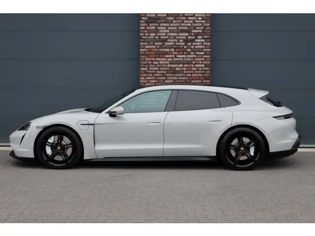 Porsche Taycan Sport Turismo 79 kWh | 2023 Elektrisch 9
