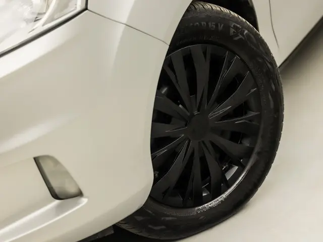 Ford B-MAX 1.0 EcoBoost Sport 2014 Benzine 26