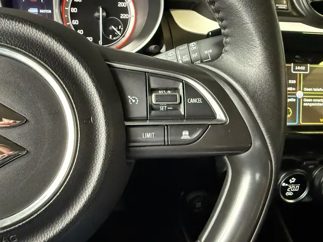 Suzuki Swift 1.0 Stijl Smart Hybrid 2018 Benzine 11