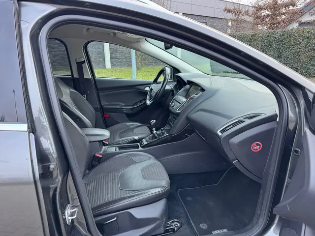 Ford Focus Wagon 1.0 Titanium Edition 2016 Benzine 3