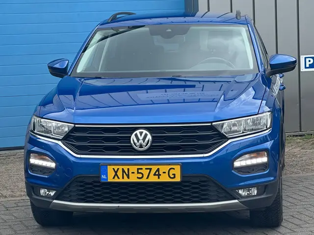 Volkswagen T-Roc 3