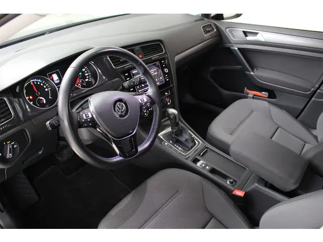 Volkswagen e-Golf E-DITION 2020 Elektrisch 10