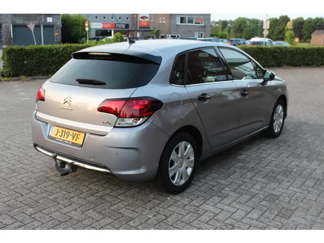 Citroën C4 1.2 PureTech 130 PK 2016 Benzine 4