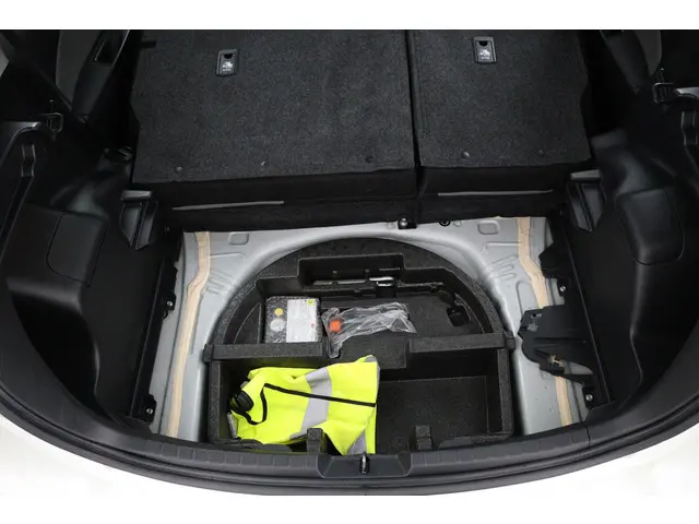 Toyota Yaris 1.5 Hybrid Aspiration 2017 Hybride Benzine 33