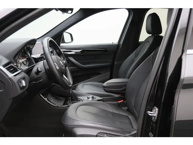 BMW X1 sDrive18i Centennial High Executive 2016 Benzine 11