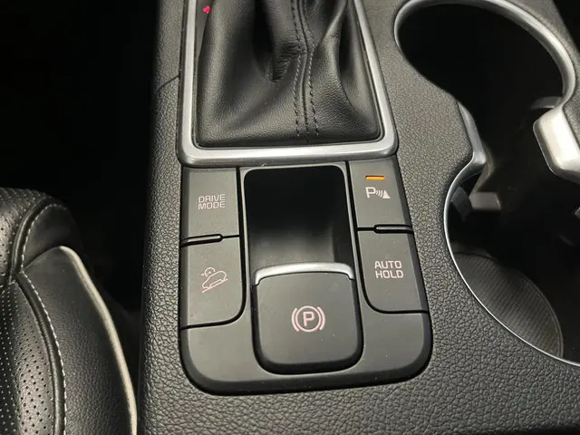 Kia Sportage 1.6 T-GDI DynamicPlusLine 2020 Benzine 32