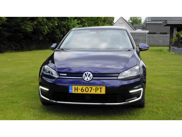 Volkswagen e-Golf E-DITION Ecc Airco 2020 Elektrisch 23