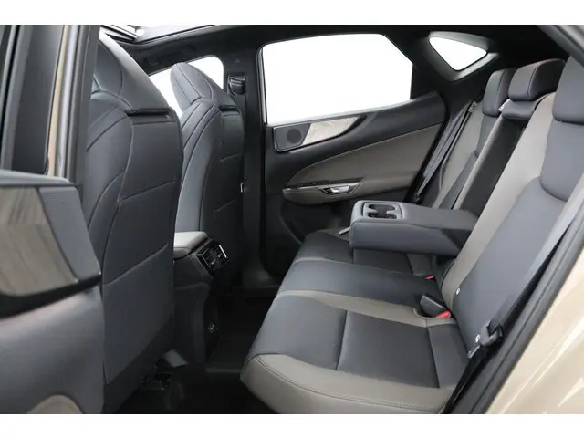 Lexus NX 450h+ AWD Overtrail Line 2024 Hybride Benzine 39