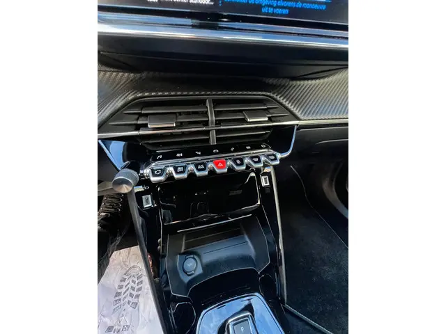 Peugeot 2008 1.2 PureTech GT-Line 2020 Benzine 11