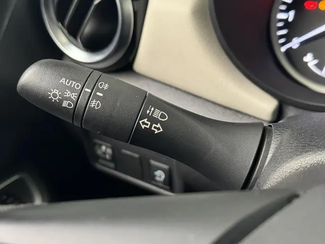 Nissan Micra 1.0 IG-T Kiiro 2022 Benzine 18