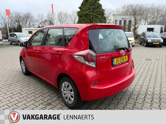 Toyota Verso-S 1.3 VVT-i Dynamic 2015 Benzine 11
