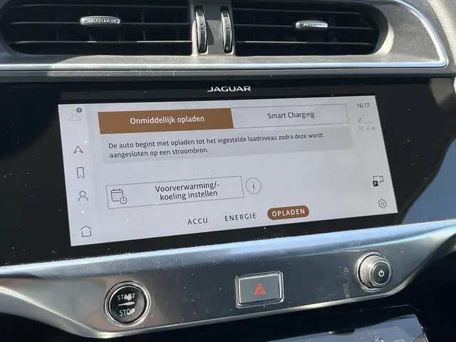Jaguar I-PACE EV320 SE 90 kWh 2020 Elektrisch 24