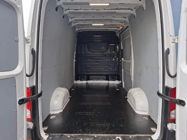 Volkswagen Crafter 35 2.0 TDI L3H3 Trendline 2018 Diesel 26