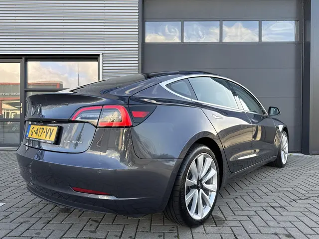 Tesla Model 3 Long Range AWD 75 kWh 2019 Elektrisch 32
